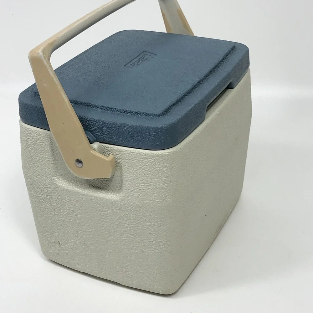 Vintage Colman Lunchbox Cooler 5272 Armour 6 Pack Beer Tail Gate Fishing Hunting
